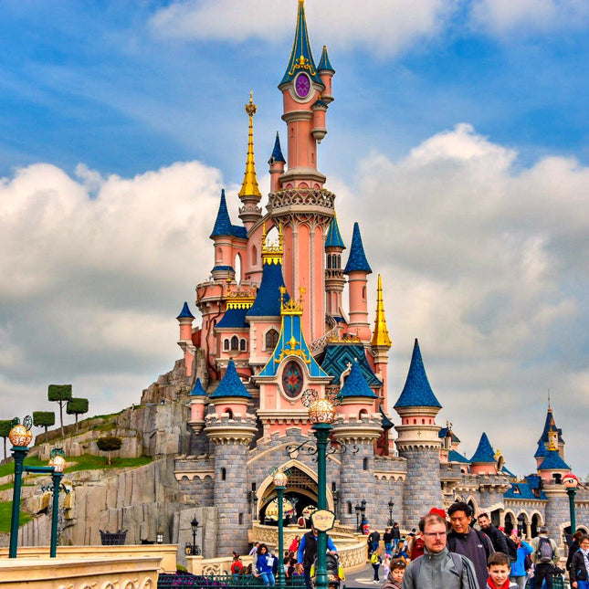 13D MAGICAL WEST EUROPE + DISNEYLAND & KEUKENHOF DEP. MAR 2025