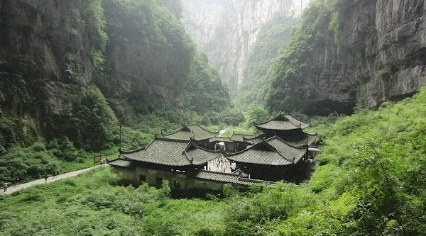 9D CONSORTIUM AMAZING CHONGQING WULONG FURONGZHEN FENGHUANG ZHANGJIAJIE BY MF DEP. 15 MAY 2026