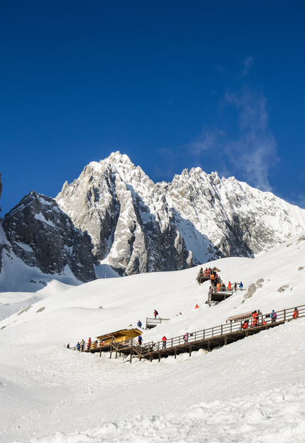 <strong>Lijiang </strong>- salah satu hidden gem di China yang terkenal dengan pegunungan Jade Snow 4.500 dpl dan kota Tua yang sangat cantik dan artistik