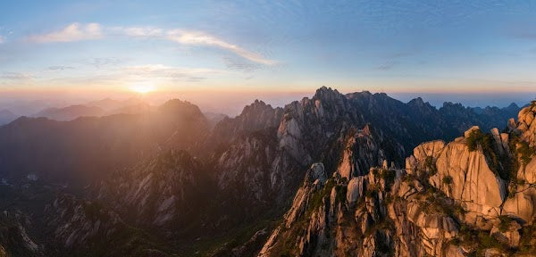 9D RELAXING HUANGSHAN + WANGXIAN VILLAGE & RUYI BRIDGE DEP. DEC 2025